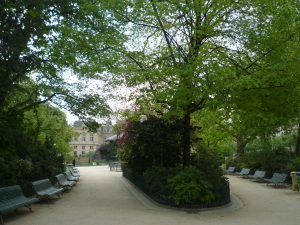 Bancs « gondole » au square du Temple © Chiara Santini