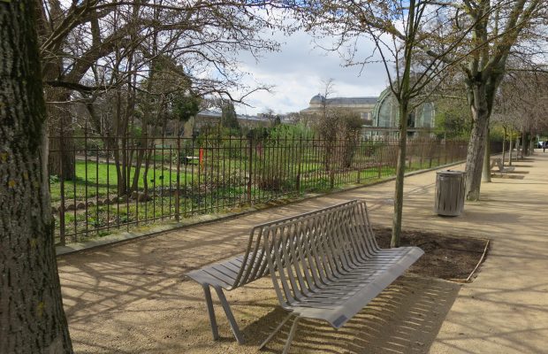 Bancs du jardin du Muséum d’Histoire naturelle © Chiara Santini