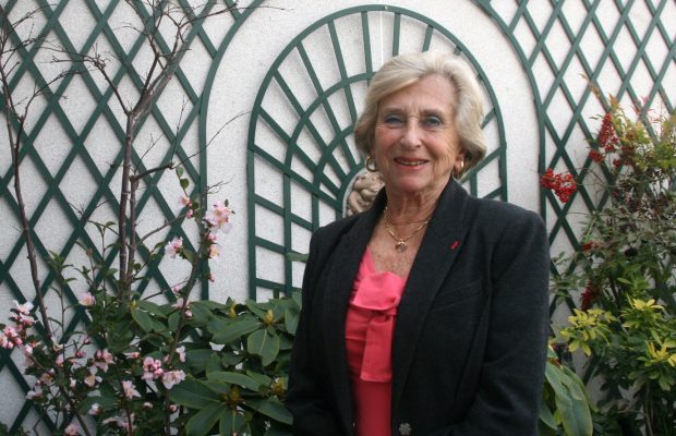 Marie-Hélène Leduc, sur sa terrasse à Paris, une grande dame de l’Art floral © J.-F. Coffin