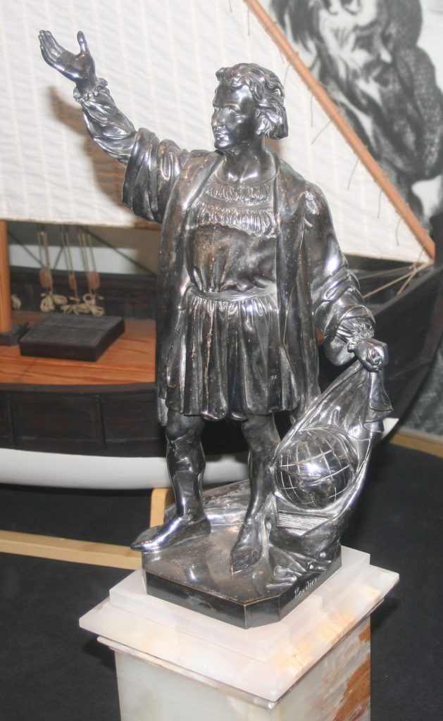 Christophe Colomb a rapporté le piment lors de son premier voyage - Statuette en argent de Charles Cordier – Musée de la Marine à Paris - © J.F. Coffin