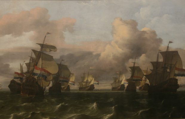 La route maritime a été déterminante dans le commerce des épices, illustrée ici par « le retour de la flotte de la Compagnie des Indes néerlandaises » par Ludolf Backhuysen 1677 – musée du Louvre - © J.-F. Coffin