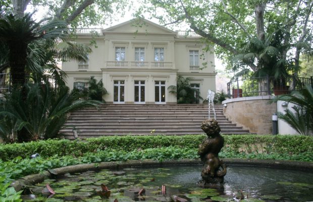 Le palais et le bassin du triton - © J.-F. Coffin