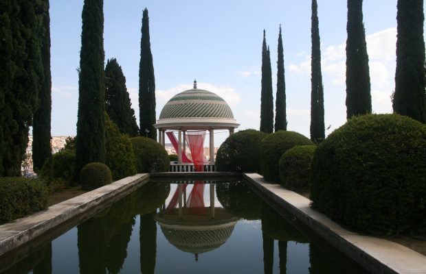 Le belvédère romantique du jardin botanique historique La Concepción, d’où l'on peut admirer le panorama sur la ville de Malaga - © J.-F. Coffin