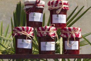 La confiture est un bon moyen de conserver les produits du jardin, comme ici des confitures de tomates - © Jean Weber – INRA Versailles Grignon