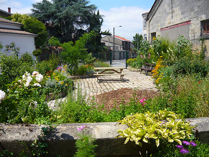 Des équipements communs sont accessibles à tous les habitants - © E. Prédine